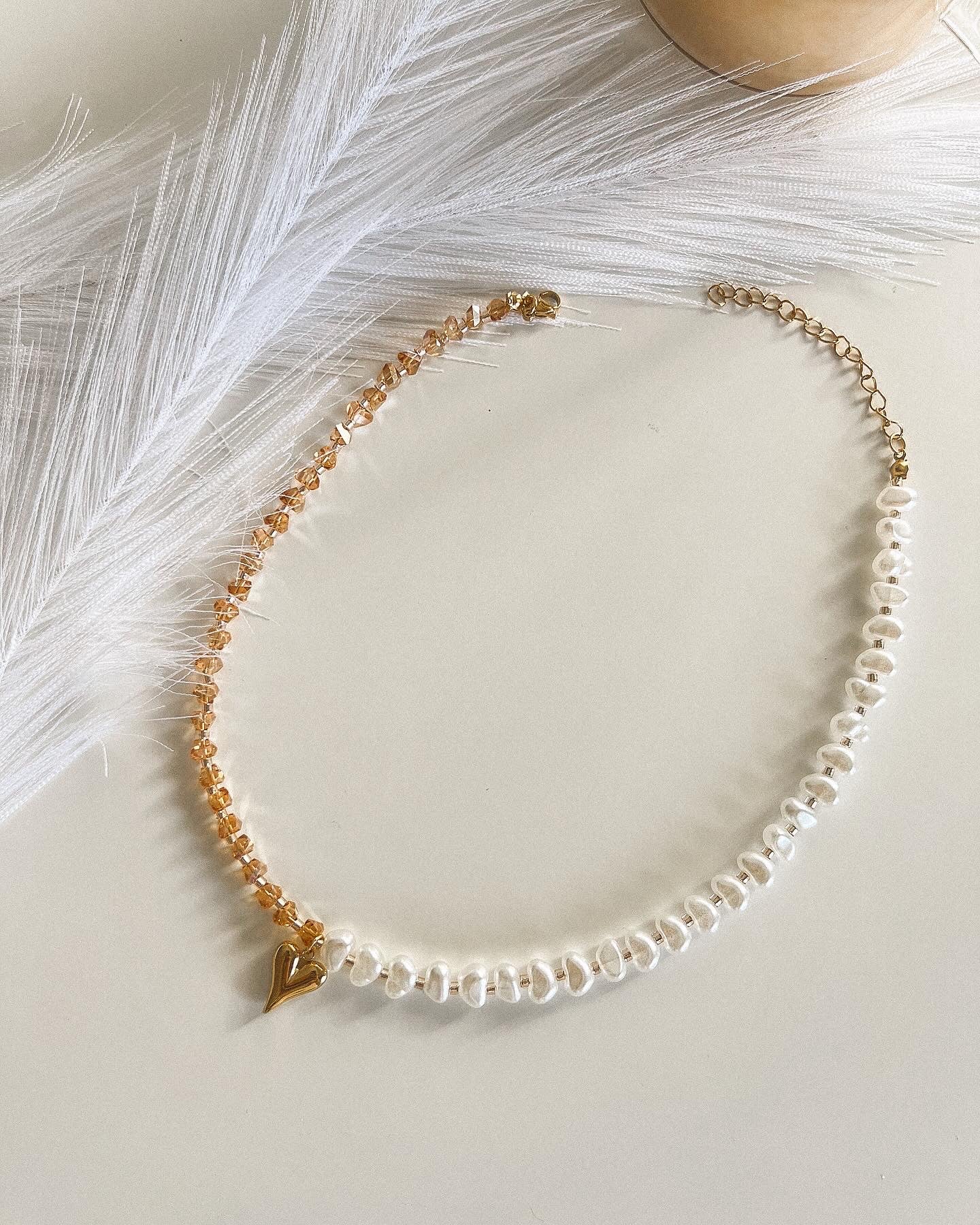 colar em miçangas acrílicas e aço inoxidável pingente coração em aço