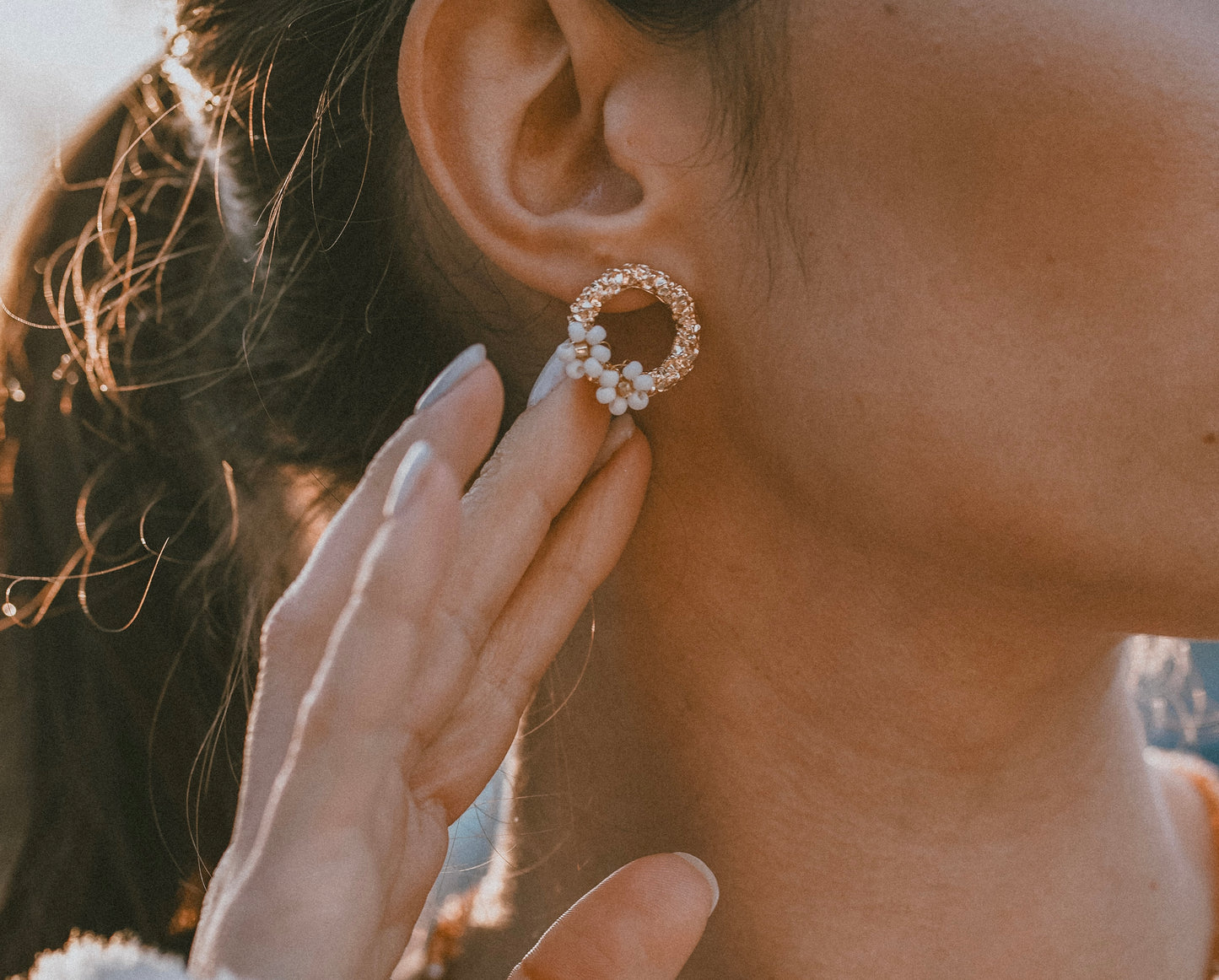 Brincos flores aço inoxidável e missangas feito à mão