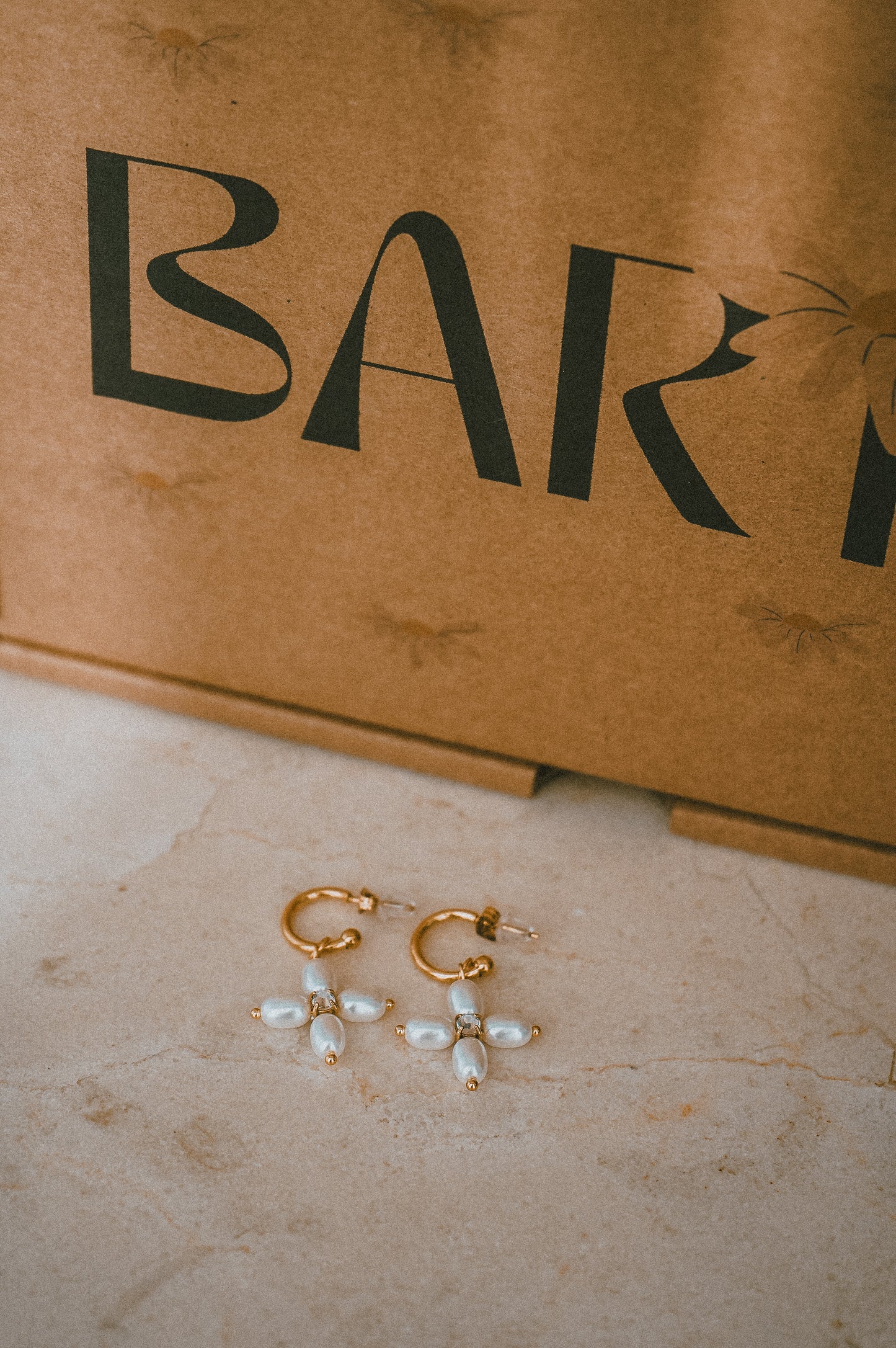 FLOWER PEARL 1V - AÇO INOXIDAVEL BANHO DE OURO 18K ZIRCÓNIA